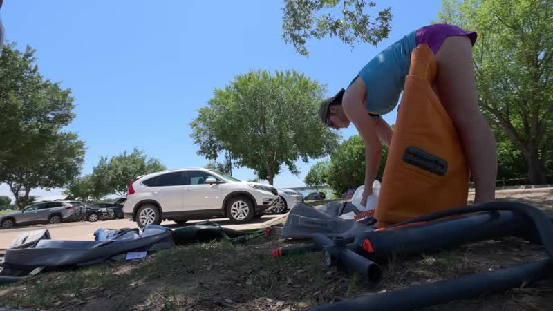 Loading up the paddleboard